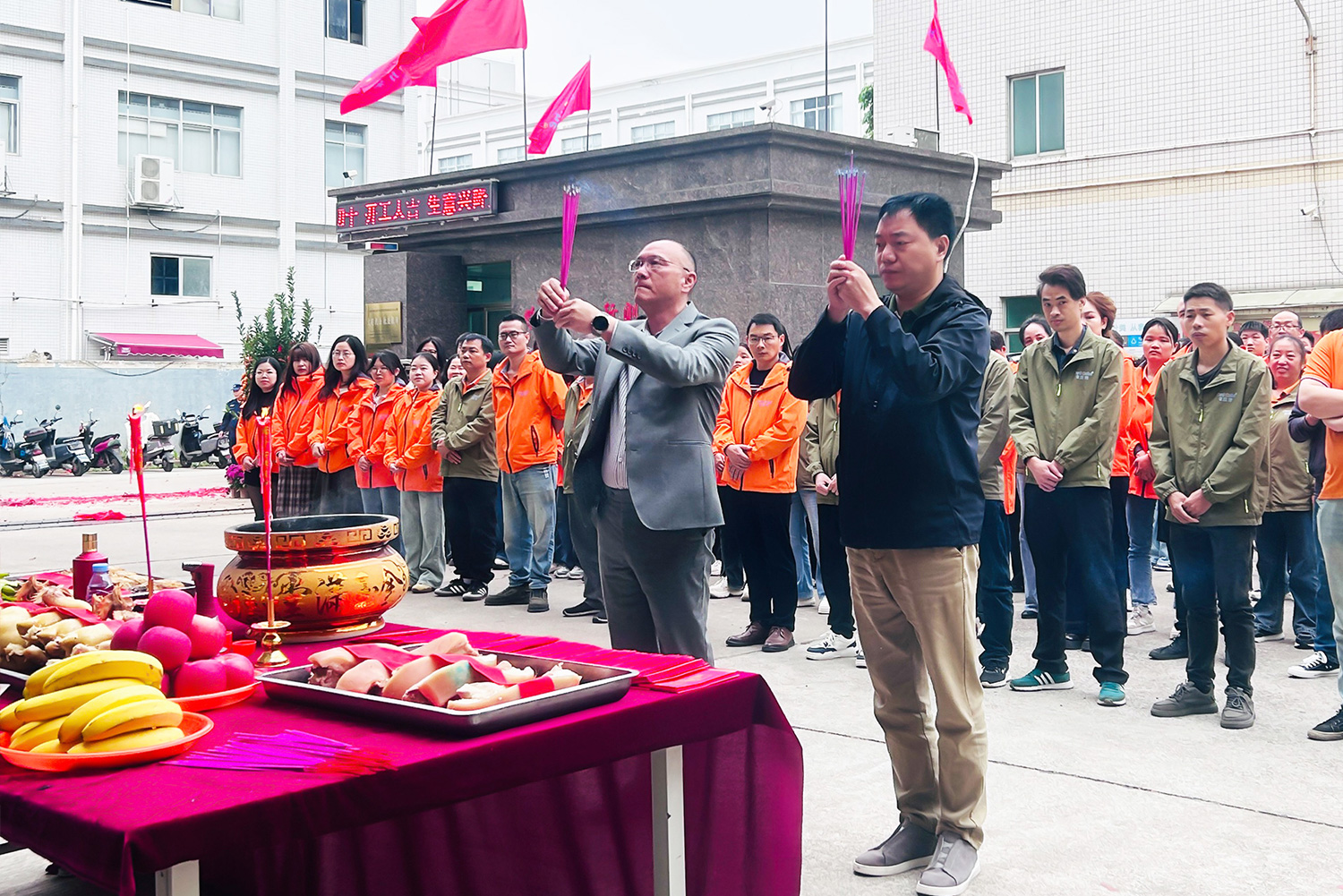 開工大吉啟新篇 卡立方集團(tuán)深圳寧夏兩大生產(chǎn)基地八大工廠同步開工