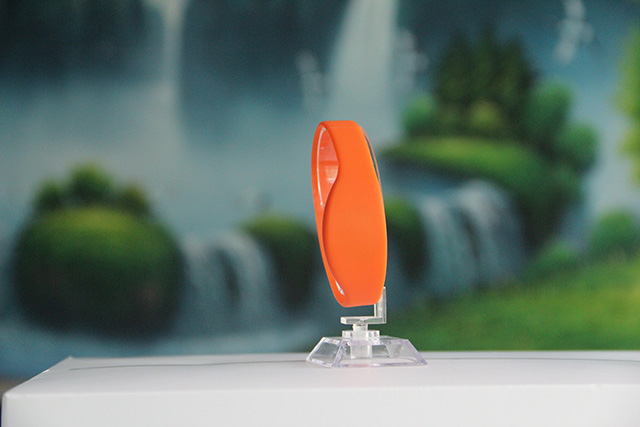 支持松緊腕帶的汽車維修內置芯片-卡立方松緊腕帶制作