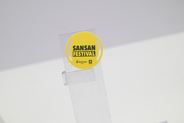 芯片卡的應用可劃分為四個過程:制作、發(fā)行、使用、回收 芯片卡的應用可劃分為四個過程:制作、發(fā)行、使用、回收