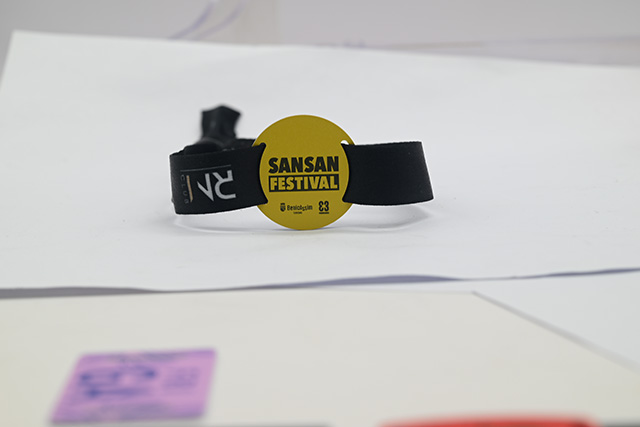 制作異形卡的價(jià)格為什么比普通卡貴呢？